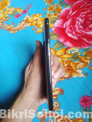 One Plus 6T (8GB Ram/128GB Room) (Used)